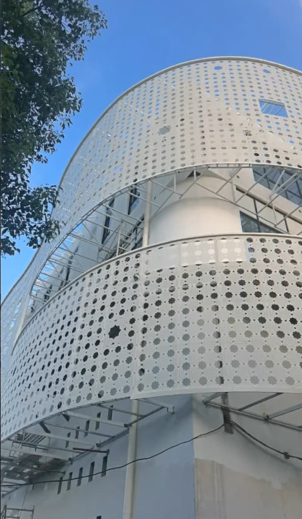 沖孔鋁單板